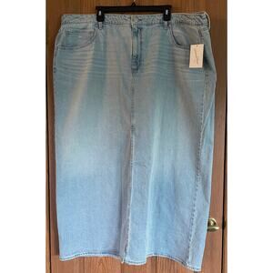 NWT Universal Thread Blue Jean Skirt with Slit. Size 26 Waist 25” Length 39”